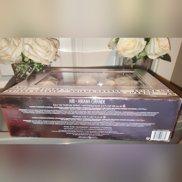 Ari by Ariana Grande EDP Perfume Gift Set with Pom Pom Headband;New & Never Used - Picture 7 of 16